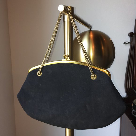 vintage black handbag with gold chain - no labels - Picture 2 of 4